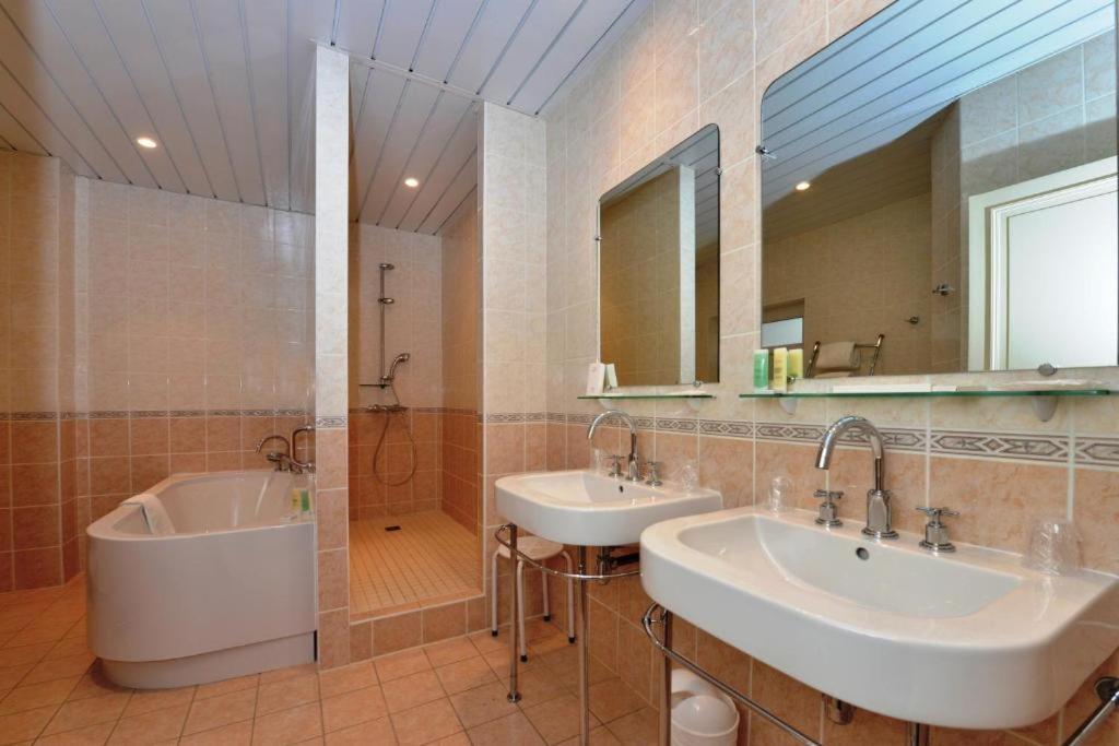 Hotel Castel Jeanson Ay-Champagne Zimmer foto